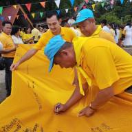 ร่วมกิจกรรมงานแห่ผ้าห่มพระธาตุเขาน้อย  บ้านหาดสูง หมู่ที่ 3 อ.ละแม